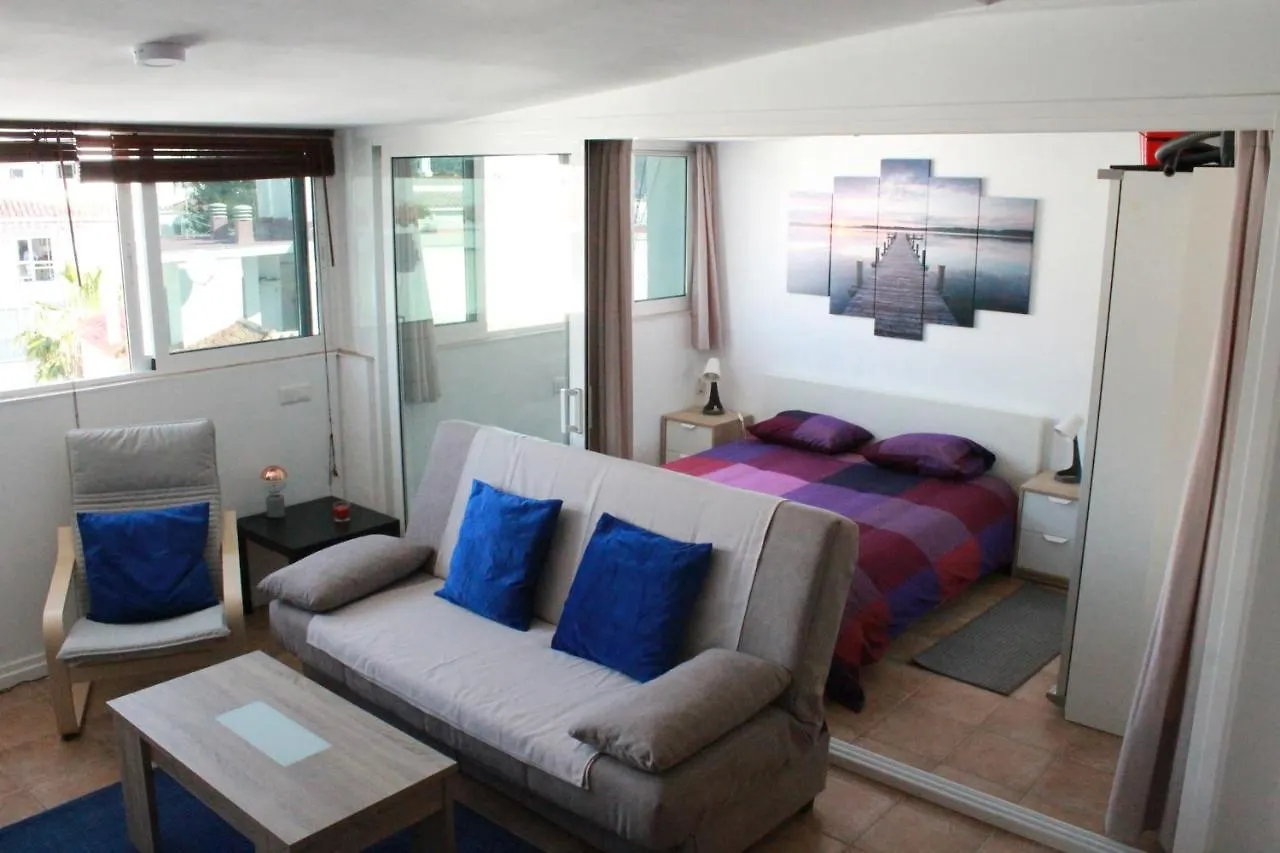 Apartment Sirena Beach contacts