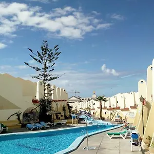 https://costa-adeje-mareverde.adeje-hotels.com